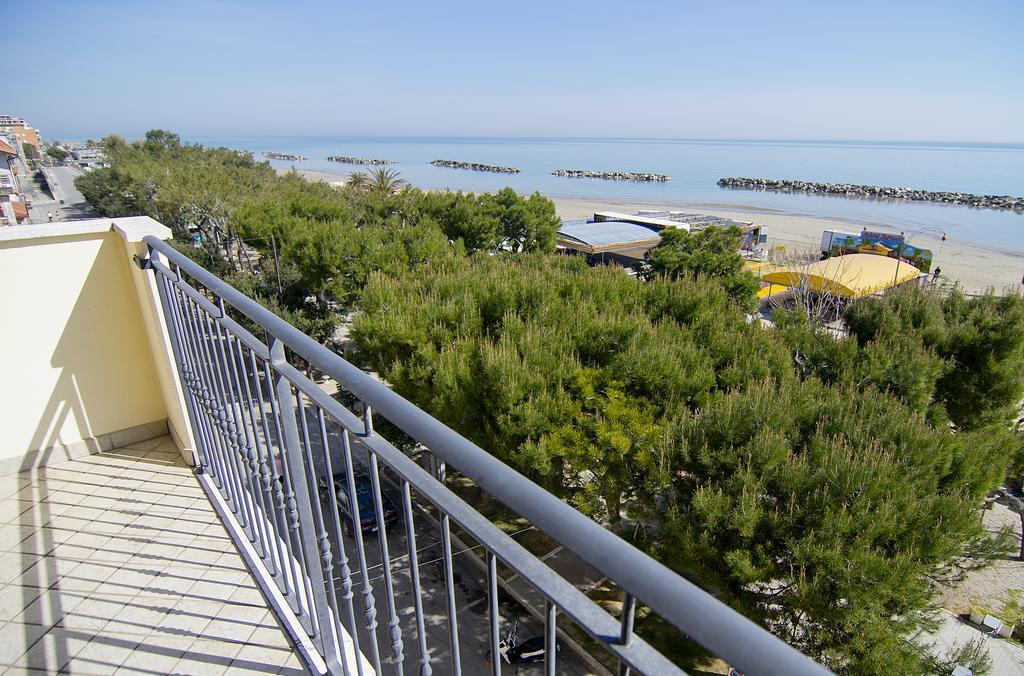 Hotel Capital Cupra Marittima Quarto foto