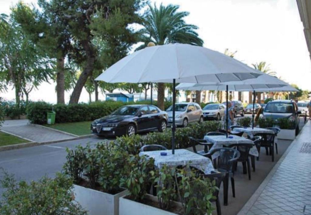 Hotel Capital Cupra Marittima Exterior foto