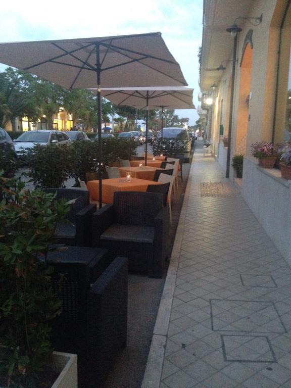 Hotel Capital Cupra Marittima Exterior foto